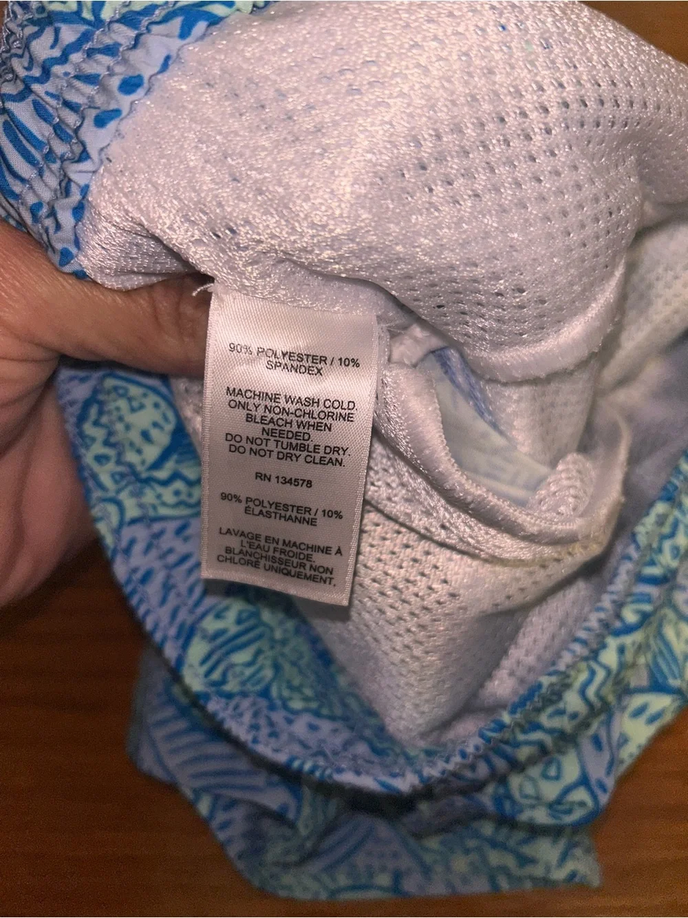 Vineyard Vines size bright